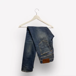 Tiger of Sweden jeans - Riktigt detaljhandeln från Tiger of Sweden.8/10 skick och nypris ligger runt 1700