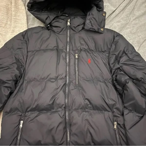 Ralph lauren jacka  - Helt nya Ralph lauren jacka i svart Fråga gärna om du undrar nått