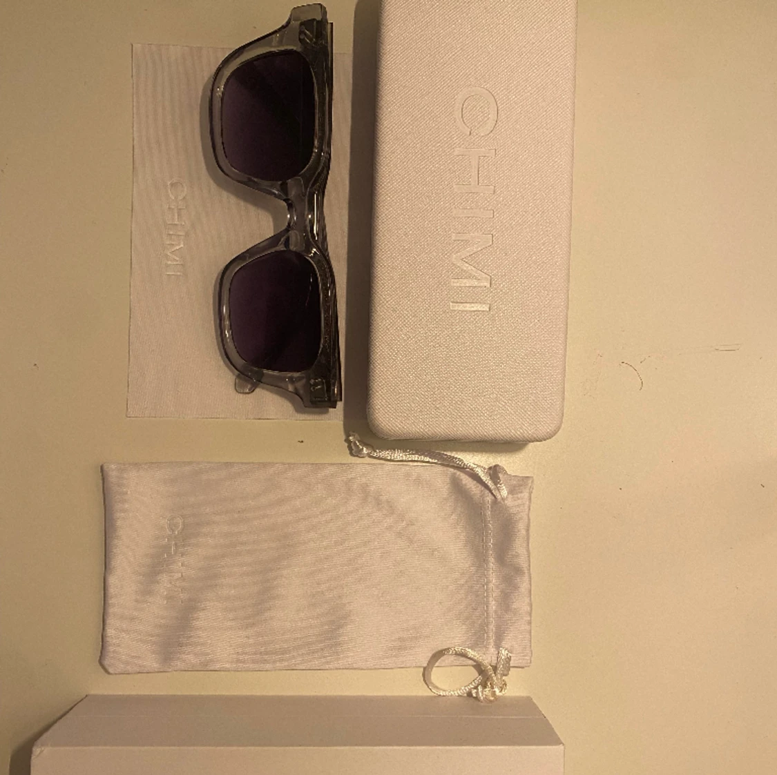 Chimi Grey solglasögon