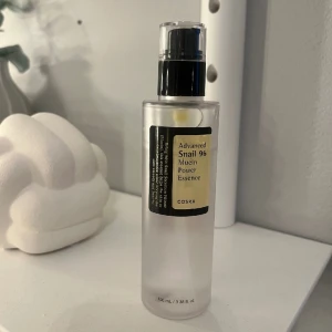 Snigelslem  - Säljer detta snigelslem eftersom den inte passade min hud, använd några gånger och köpt för ca 230kr