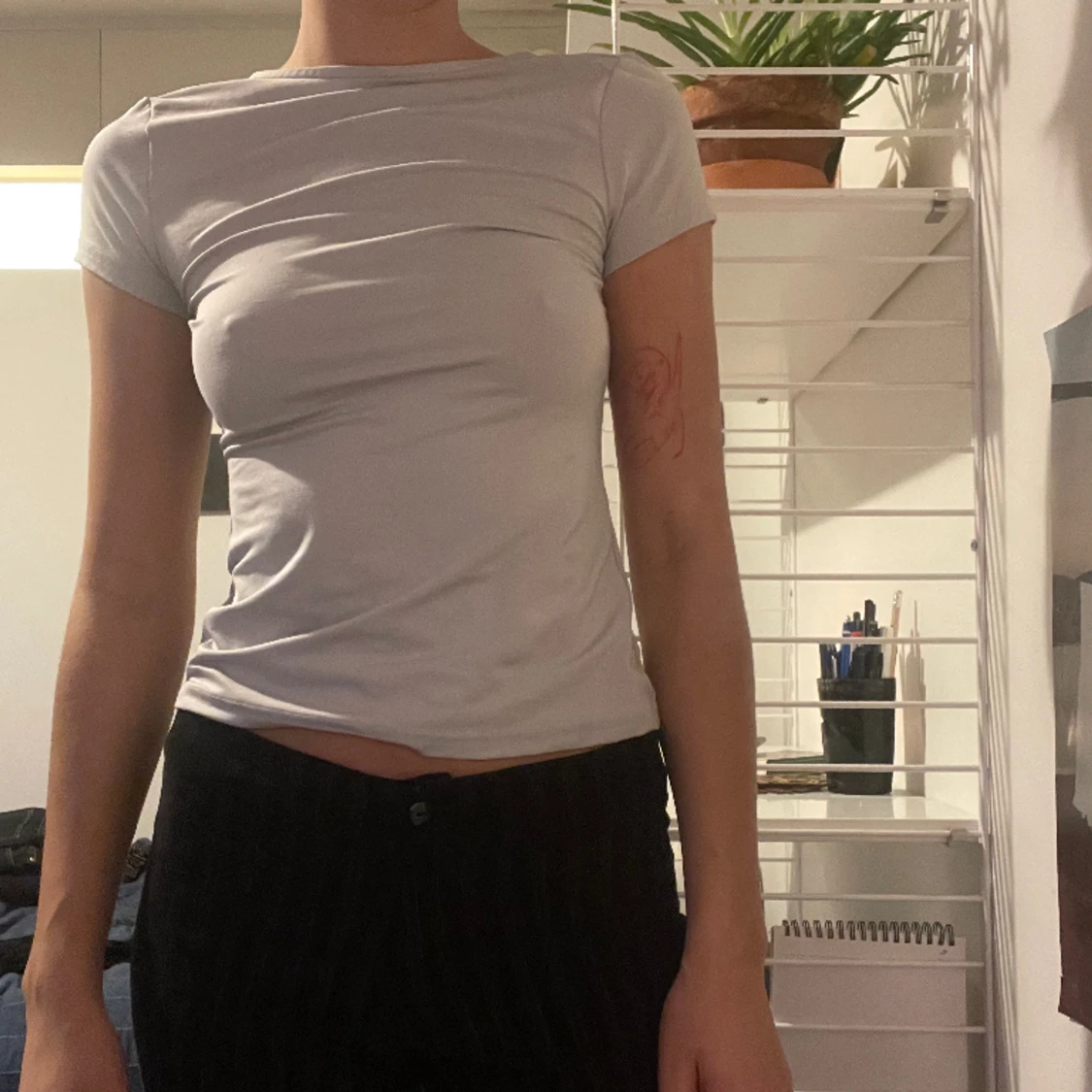 Jäättefin topp från weekday öppen rygg - 91