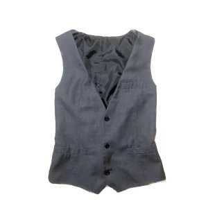 Figursydd väst - Nice väst som sitter skit bra❤️kan kläs upp men kan också ha en vanlig vardag💯 snygg för dig själv men även jätte bra för lager‼️ Pris kan diskuteras ‼️