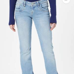 Slutsålda ltb jeans i modellen valerie🥰 de är i superfint skick! 