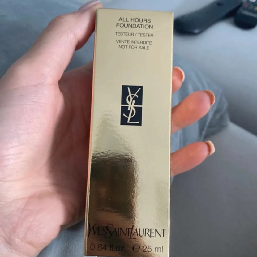 Ysl foundation bara testad. Övrigt.