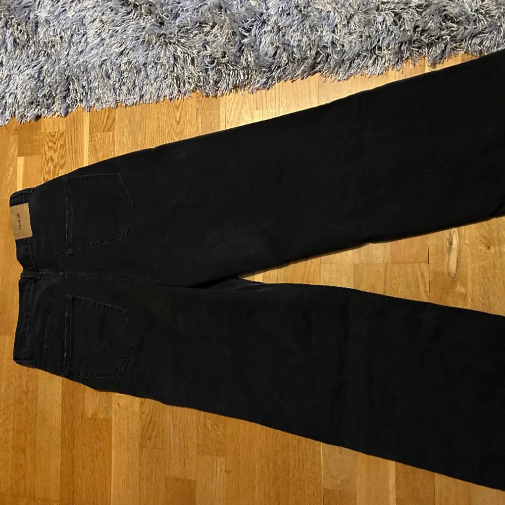 Jeans baggy - helt ny - storlek S - fler bilder eller frågor dm. Jeans & Byxor.
