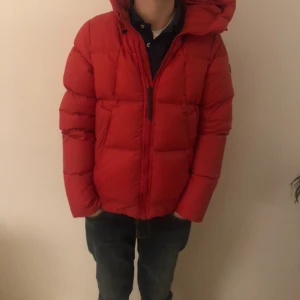 Peak performance  - Peak performance jacka Princip som ny  Mitt pris 700kr ny pris 2499kr