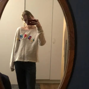 Tröja  - Original Tommy Hilfiger uanvänd new tröja.