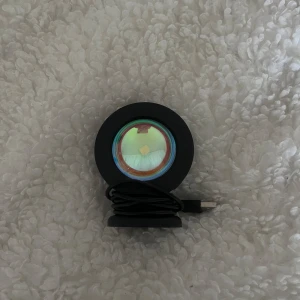 Sunset lamp🌅 - Jag säljer en Sunset lamp. Väldigt fin för och ta bilder med. 🌅✨