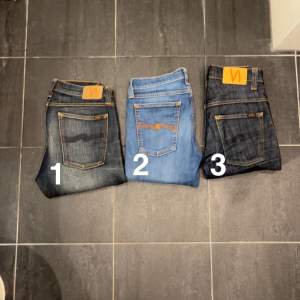 Tja, säljer av lite gamla jeans till bulkpris! 1 par- 349kr, 2 par-599kr, 3 par- 849kr! Storlek: 1=30/32 2= 31/32 3= 29/32 Alla jeans finns separat på min plicksida med modell och fler bilder! För fler frågor tveka inte att kontakta dm! //Nils 