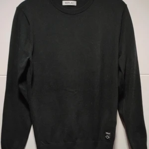 Replay tröja - Tröjan är använd men i bra skick kan få ner i pris vid snabb affär. Hör av er om ni har frågor