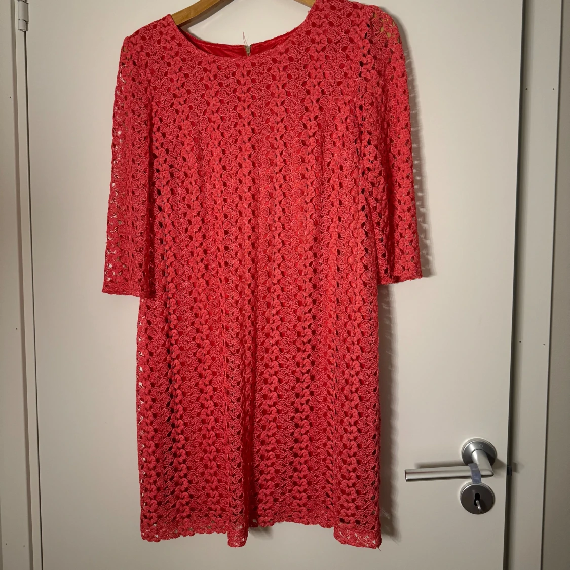 Trekvartsärmad klänning