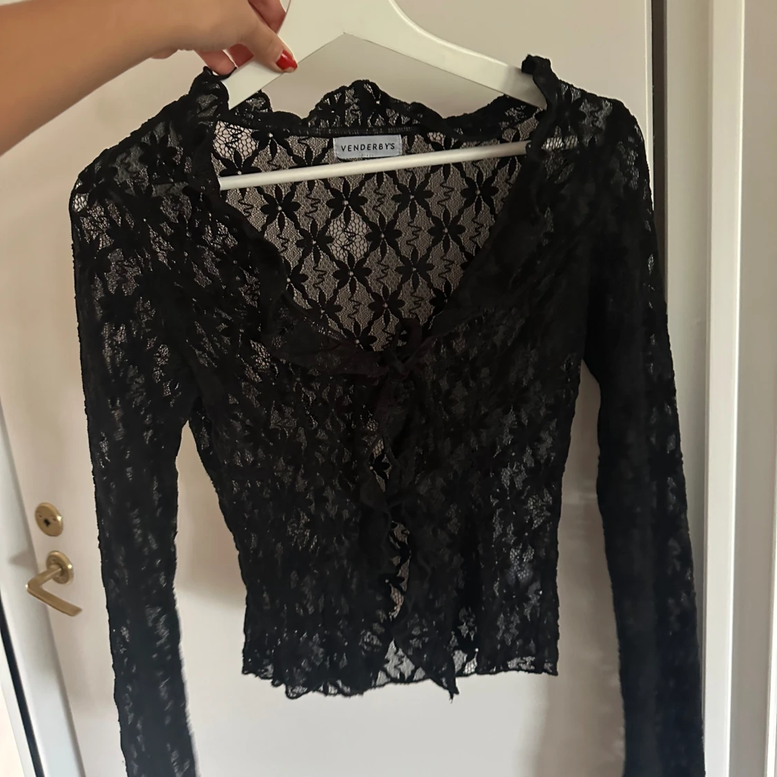 Slutsåld Venderbys knyttopp - 91