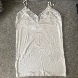 Linne - Lös i storleken 