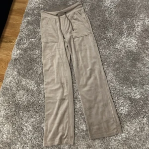 Mjukis byxor 120kr - Mjukis byxor oanvända vill inte ha kvar pg av för små