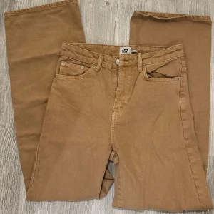 Jeans - OANVÄNDA jeans i modellen boulevard från Lager 157