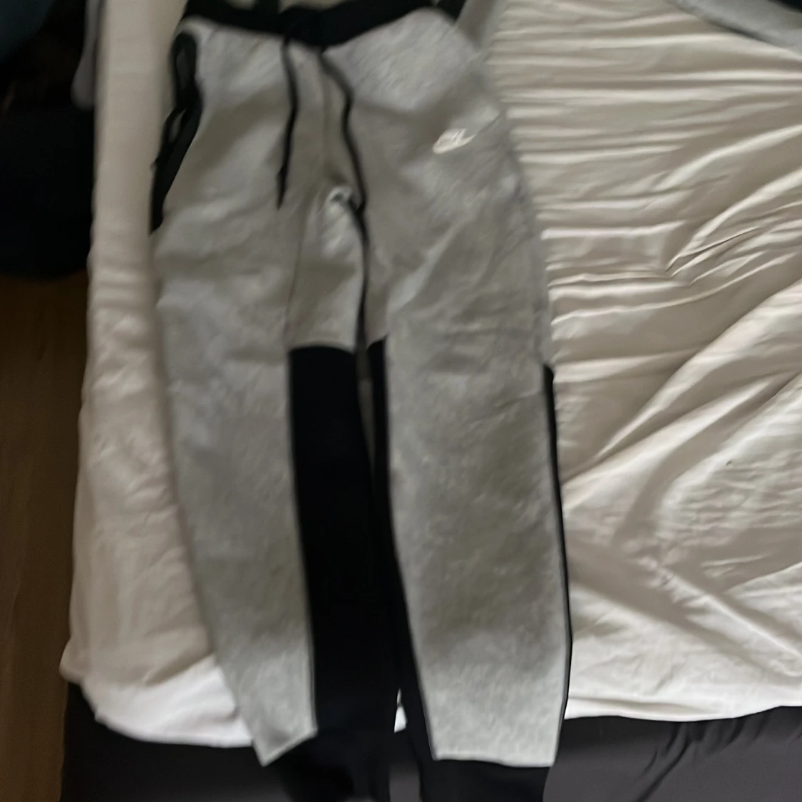 Svart grå Nike tech - 92