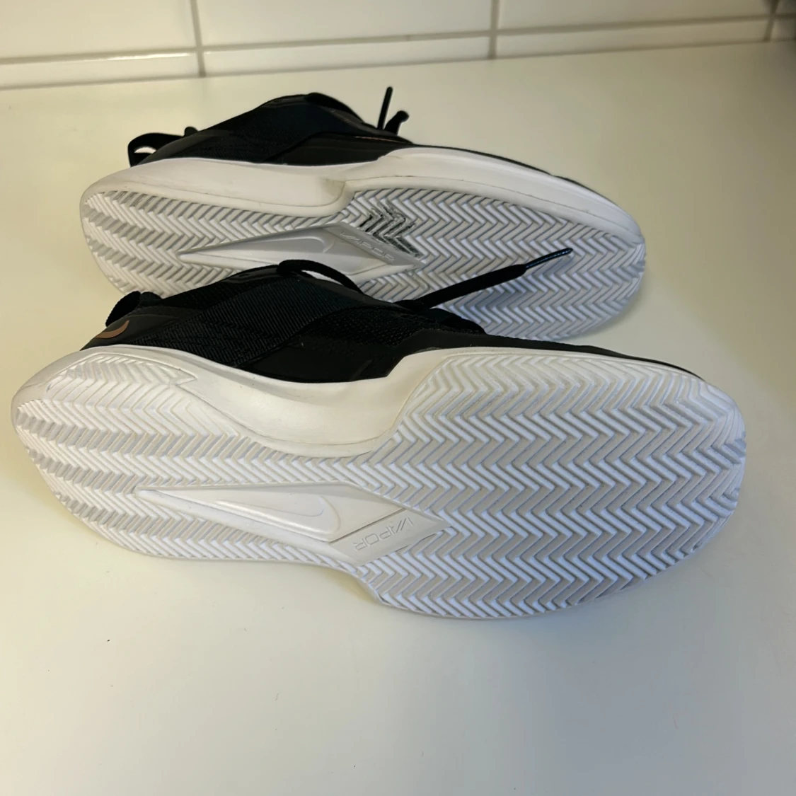 Nike Court Vapor  - 90