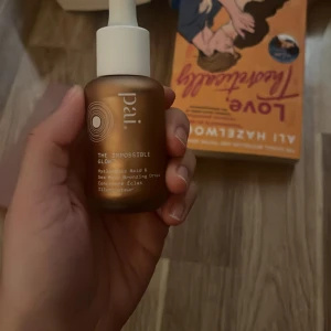 Bronzing drops  - Säljer då den inte har använts eller kommer att användas köpta på sephora