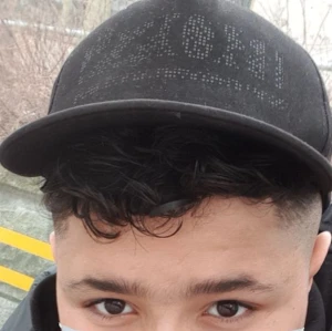 Hugo - Jag säljer äkta hugo boss keps för jag har köpt ny keps 