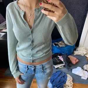 Hm kofta - Fin glittrig kofta, passar mig som är en S