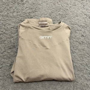 2st aimn tröjor  - 2 aimn tröjor i mycket bra skick. 