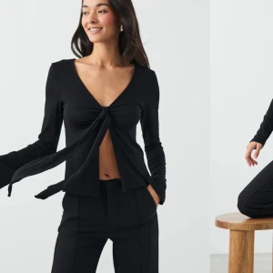 Super fin topp🌟 - Säljer denna toppen från Ginatricot! Endast använd 1 gång🌸