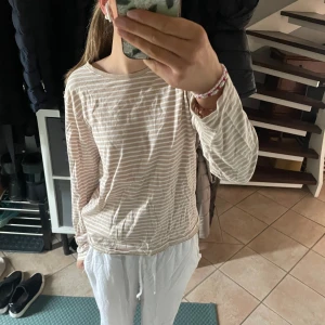 Tröja  - Fin tröja från Cubus💞 Sparsamt använd💞 Bara att skriva vid frågor eller fler bilder❤️