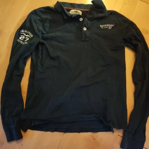 Fin långärmad tröja  - Fin långärmad tröja i bra skick storlek 170