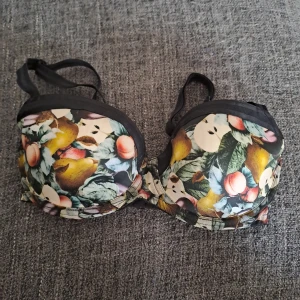 Bh - Använd ca 3 gånger,inga defekter vad jag kan se.