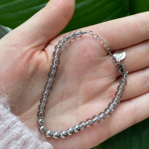 Armband - Jätte gulligt armband från Edblad🙌🏻Armbandet är helt oanvänt (nyskick) och du kan duscha med det osv utan att materialet förstörs! Hör av dig vid frågor🤍(Köpt för 399 kr, pris kan diskuteras)