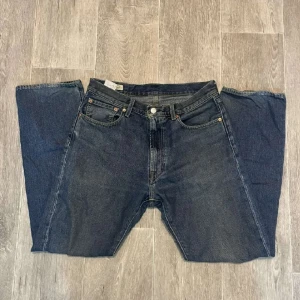 Levi's jeans - säljer för att de inte kommer till använding