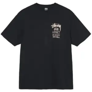 Hej! Säljer min stussy x ourlegacy T-shirt som är i topp skick.  Men säljer då den ej kommer till användning. (Går ej att få tag på längre) Storleken skulle även passa en (M)