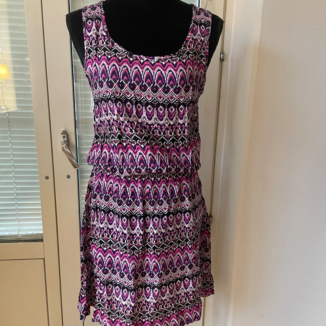 Sommarklänning strl M bikbok