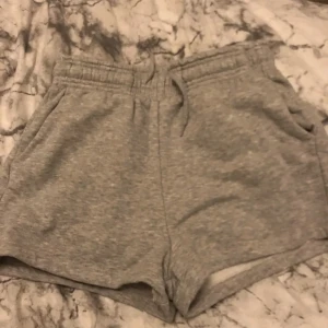 Mjukis shorts - Ett par jättemysiga shorts som passar perfekt till en mysig sommarkväll😻