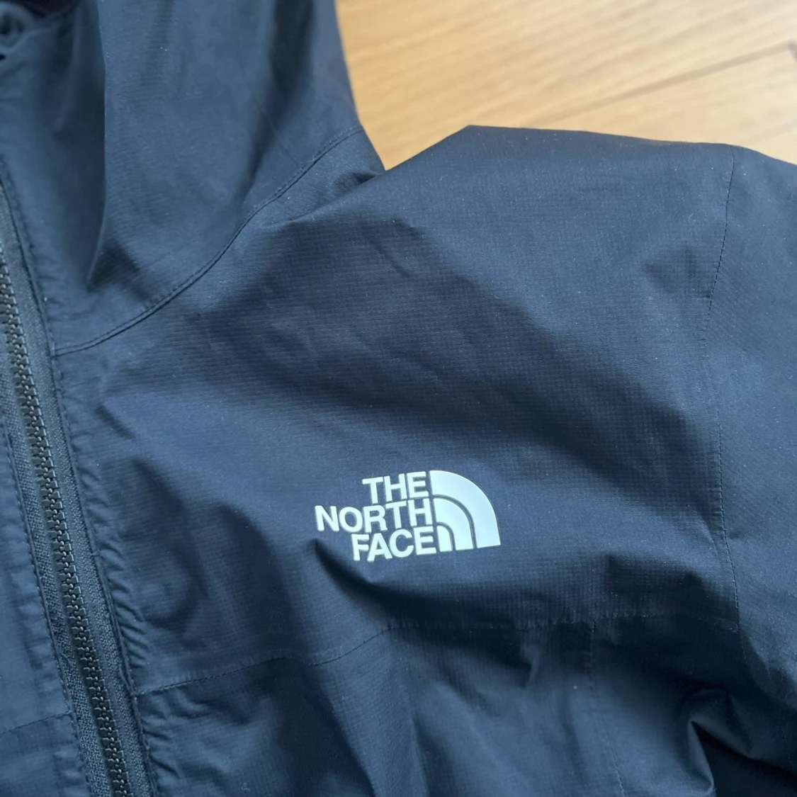 Svart north face jacka - 90