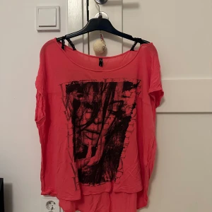 Rosa topp - Storlek s Finns hämta i Kungsholmen eller posta 