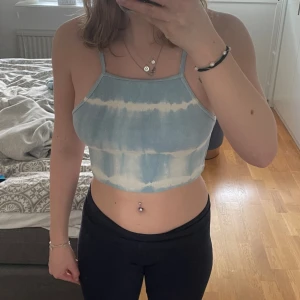 Zara linne🙌 - Gulligt blått linne från Zara som tyvärr inte riktigt kommer till användning längre❣️❣️