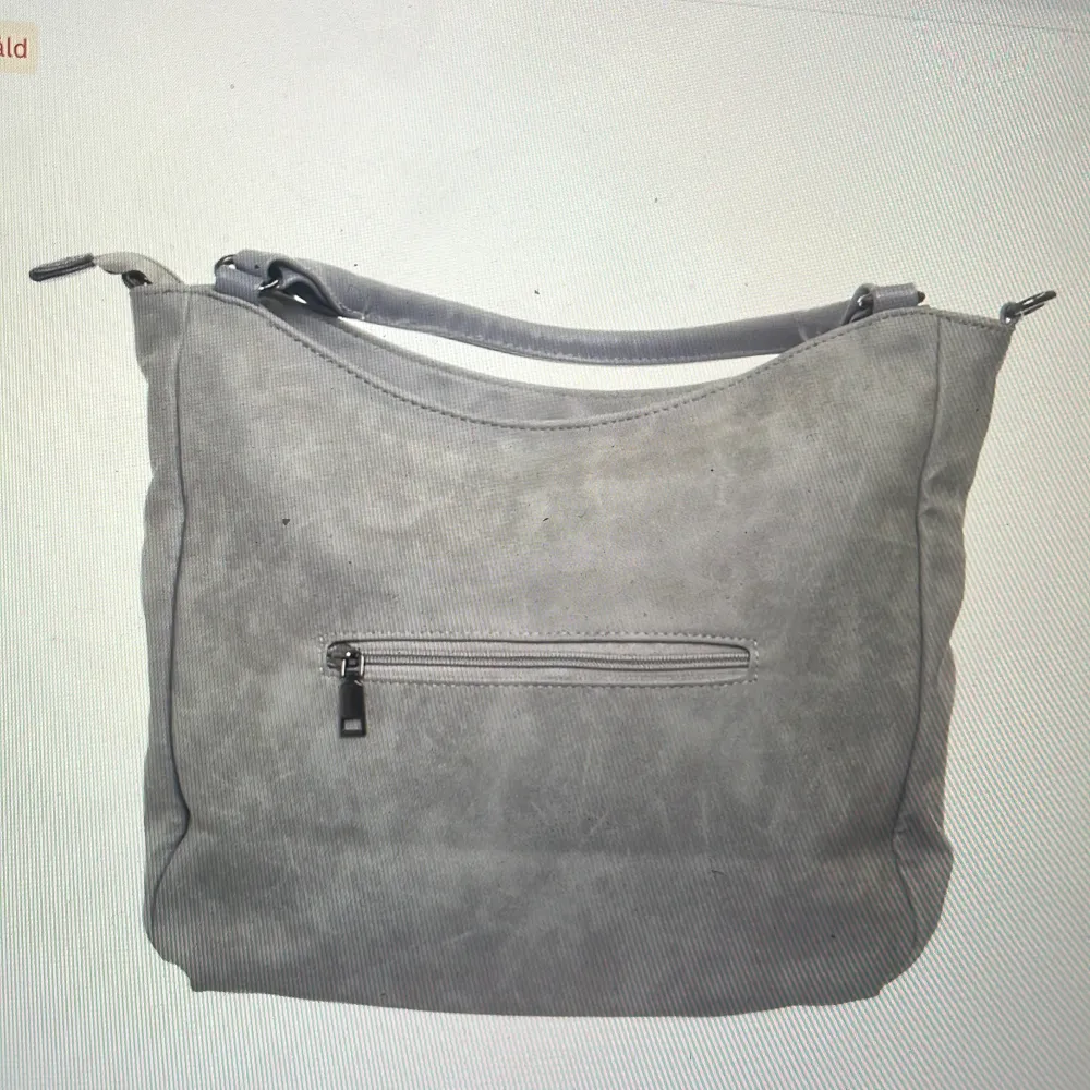 Så snygg grå handväska, inga defekter! Dator får plats i! Vet ej märke! Går att ha på axeln om man skulle vilja det!. Väskor.