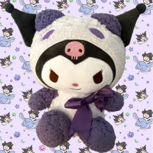 Kuromi plush - Kuromi plushie köpt på Kawaii shop i helt ok skick. Tyvärr är materialet noppigt, men den rengörs självklart innan den skickas ut<3