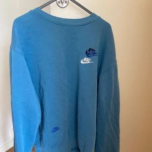 Nike sweatshirt - Storlek M Aldrig använd 