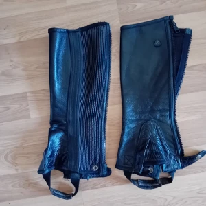 Shortchaps  - Jättefina shortchaps från Mountain horse 