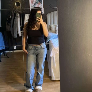 Jeans - Mid waist jeans från Gina tricot!❣️ Pris kan diskuteras!