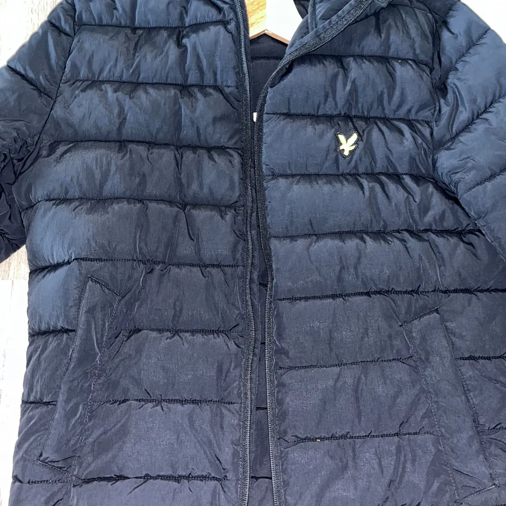 Lyle And Scott Jacka Svart Size: M  Bra skick, . Jackor.