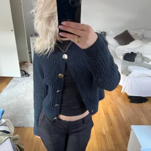 Mörkblå kofta  - Fin mörkblå kofta!😊