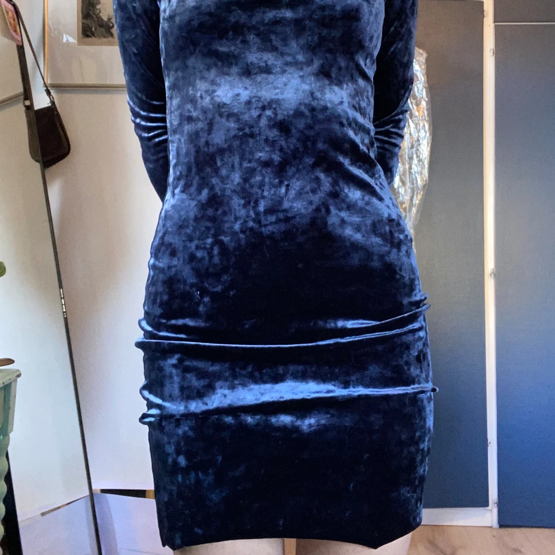 Mörkblå klänning - 91