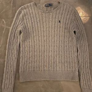 Ralph lauren tröja - Snygg Ralph Lauren tröja, aldrig använd.