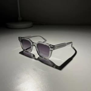 Chimi 04 grey - Helt nya, oanvända! Inga repor på glaset