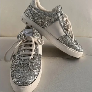 Valnetino flycrew  - Intressekoll på mina glittriga valentio flycrew skor 