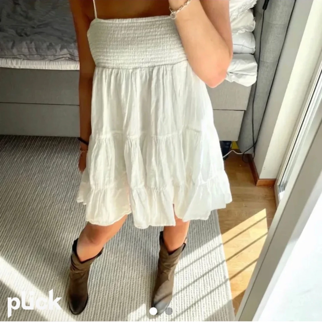 Super fin populär vit zara klänning  - 90