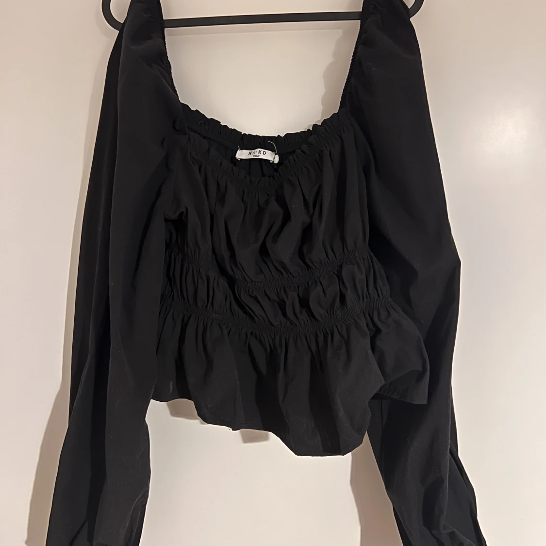 Svart blus från NA-KD